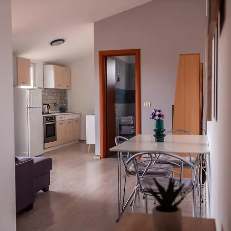 Jacqueline Apartment Pula