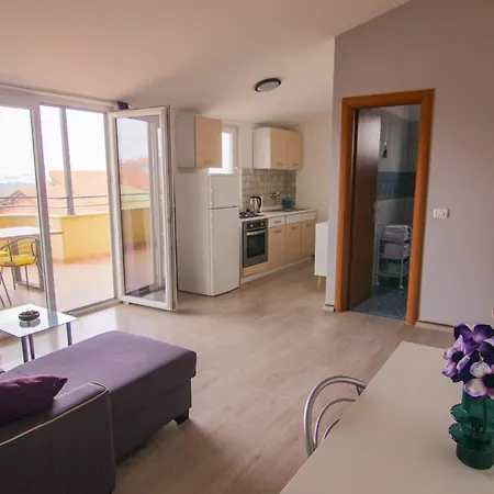 Apartment Jacqueline Pula