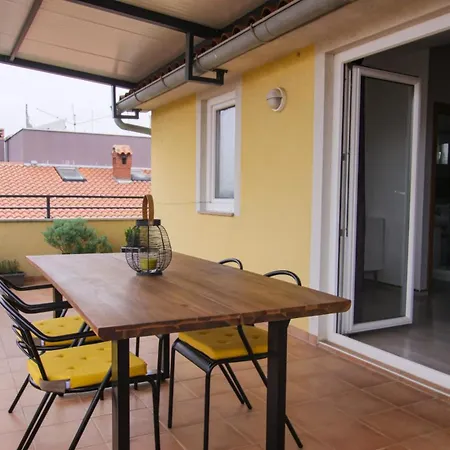 Jacqueline Apartman Póla